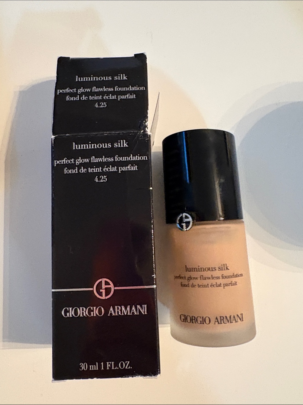 Giorgio Armani Luminous Silk Foundation - 4.25 30 mL/ 1 oz